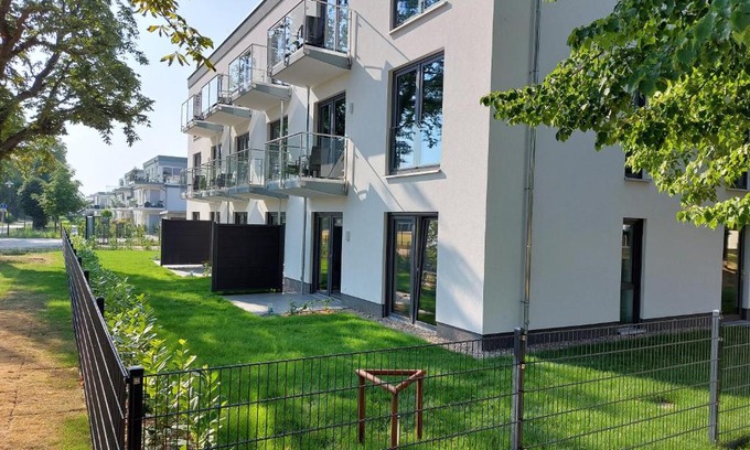Neuruppin Apartamento | Sporthotel Neuruppin - Apartmenthaus mit Ferienwohnungen