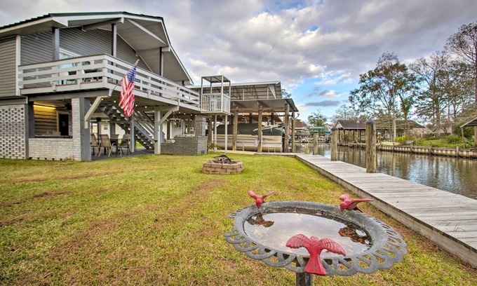 Springfield Cabina | Springfield Riverfront Cabin w/ Boat Dock!