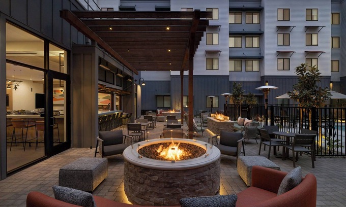 San Luis Obispo Hotel | SpringHill Suites by Marriott San Luis Obispo