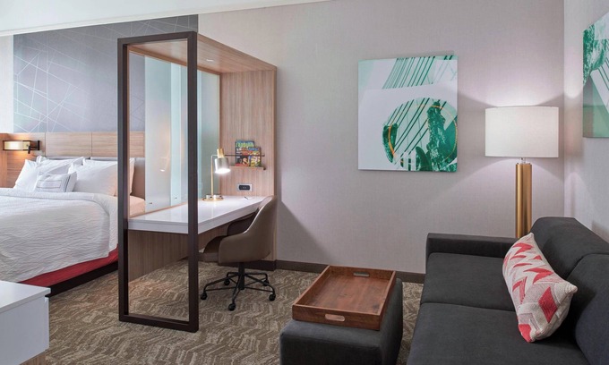 East Lansing Hotel | SpringHill Suites by Marriott East Lansing University Area
