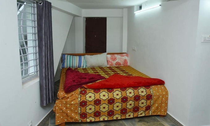 Valparai Casa | Sri Murugan Homestay