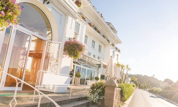 Mont Fiquet Hotel | St Brelades Bay Hotel