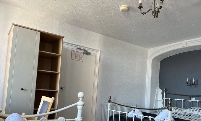 Longstore Casa | St George's Guesthouse