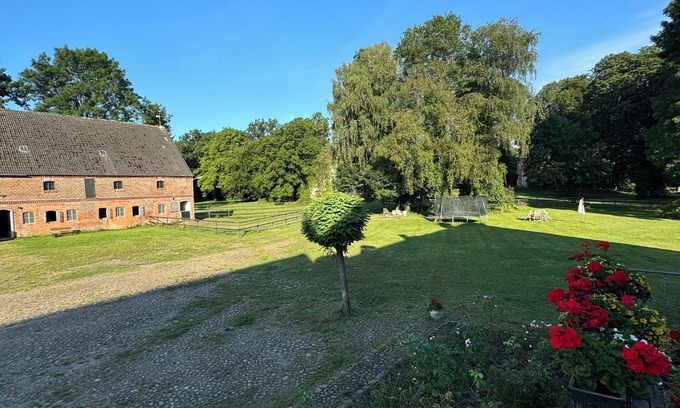 Heiligengrabe Apartamento | Stable view direct view of our stables