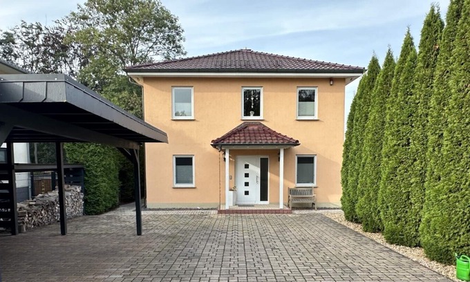 Portitz Villa | Stadtvilla in Leipzig 7 Personen 3 Schlafzimmer 2 Bäder Garten und Terrasse