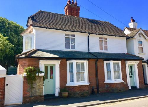 Folkestone Casa | STAPLEHURST COTTAGE