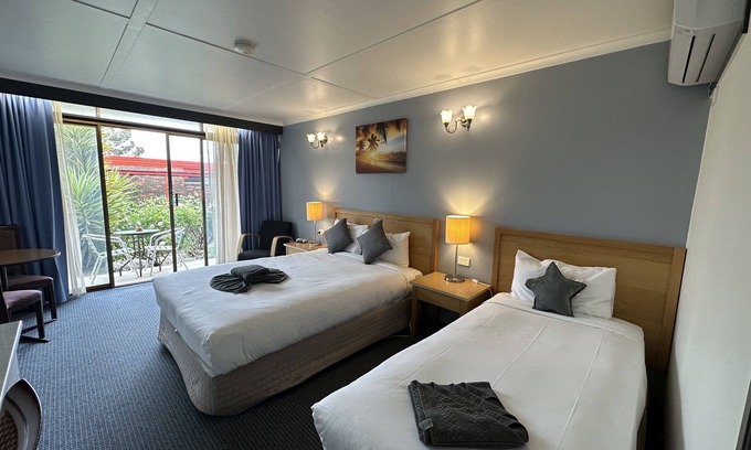 Ararat Hotel | Statesman Motor Inn