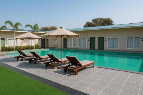 Kanpur Hotel | Status Club Resort