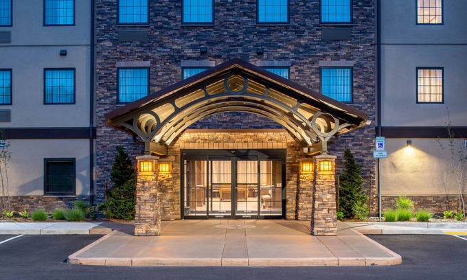 Hillsboro Hotel | Staybridge Suites Hillsboro North by IHG