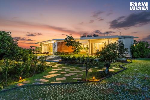 Vikarabad Villa | StayVista at Lazy Mango with Bonfire, Bathtub