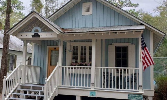 Steinhatchee Complejo | Steinhatchee Landing Resort-Eleven Eleven #23-Dog Friendly-**THIRD NIGHT FREE**