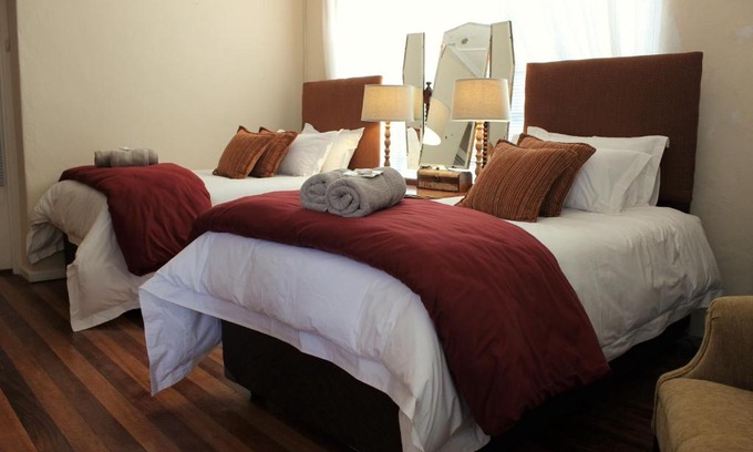 Sutherland Casa | Stellar Dust Guesthouse Previously The Blue Moon Guesthouse