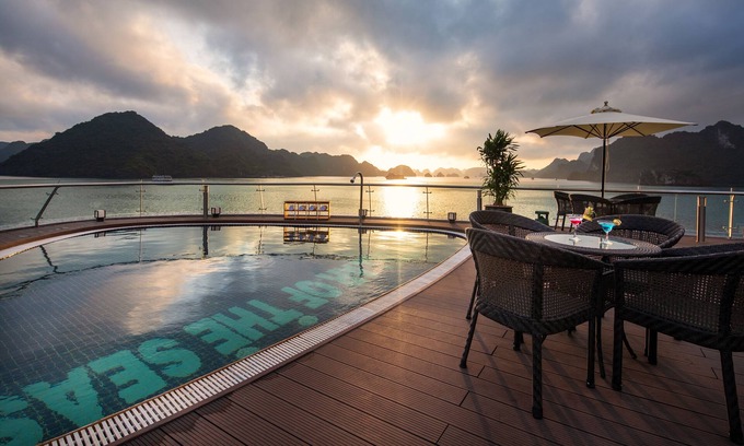 Hoan Kiem Alquiler De Eote | Stellar of the Seas