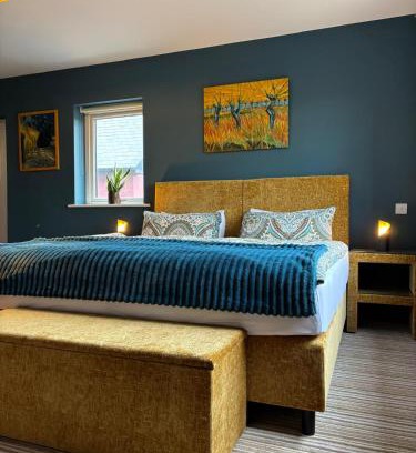 Clarinbridge Hotel | Stoneywood Haven, Galway