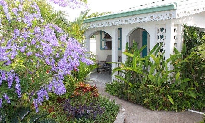 Oualie Bay Cabaña | Storybook Cottage at Eden Villa - Private pool - jeep included