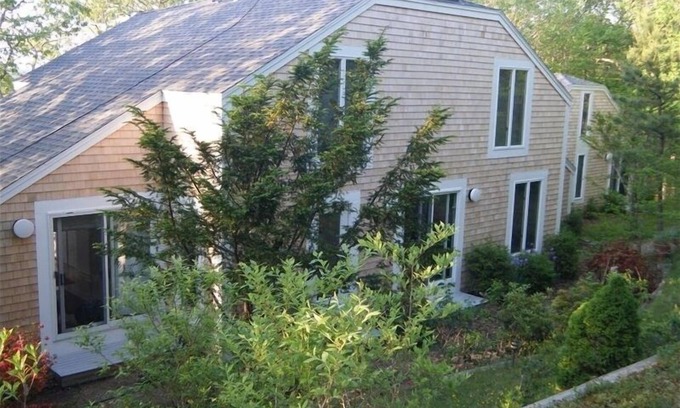 Chilmark Casa | Lograr 5BR / 4BA Chilmark Contemporáneo con Vistas del sonido