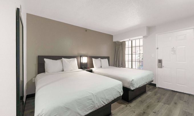 Tucker Hotel | Studio 6 Tucker, GA - Atlanta Northlake