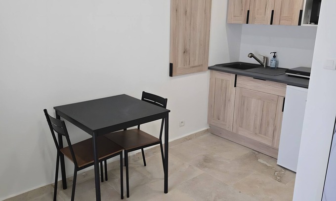 Robion Apartamento | Estudio 'Canto Cigalo Rdc 1' con Wi-Fi y Aire Acondicionado