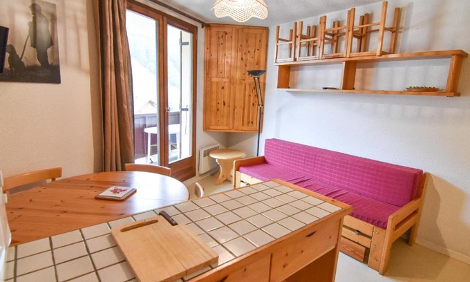 Valloire Apartamento | Studio cabine cosy pour 3 pers, proche télésiège, balcon, parking, ski et golf à Valloire - FR-1-263-127