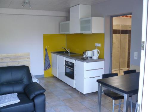 Les Sagnieres Apartamento | STUDIO ENTRE SAVINES ET EMBRUN PRES DU LAC DE SERREPONçON
