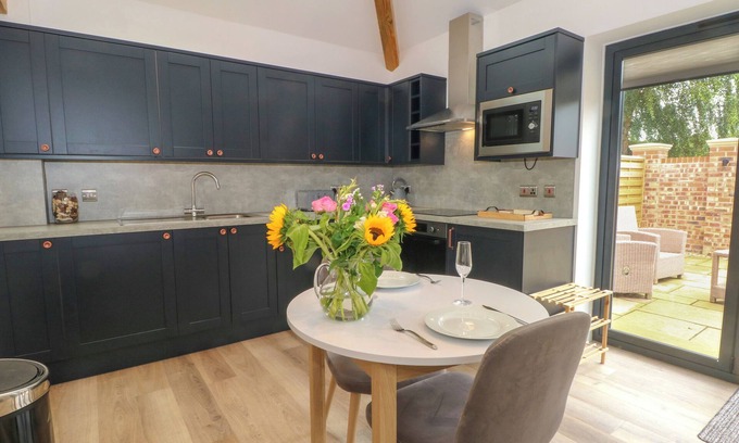 Chester Cabaña | Studio