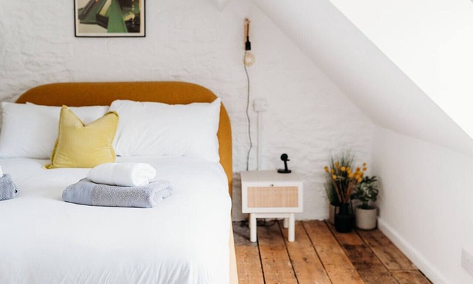 Malmesbury Casa | Stunning 2BD in the Heart of Malmesbury