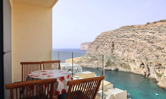 Xlendi Apartamento | Stunning 3BR Apt with Sea views in Xlendi Gozo!