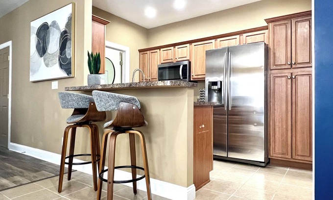 Clayton Casa | Stunning 4br home close to I-70/75, shopping and countless restaurants