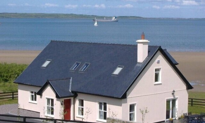 Ballybunion Cabaña | Stunning Beachfront Cottage Ballybunion