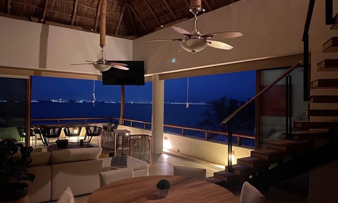 La Cruz de Huanacaxtle Villa | !!Stunning Beachfront Penthouse With Private Pool !!