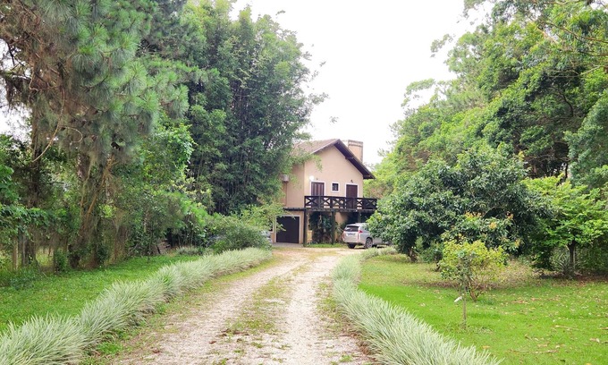 Imbituba Casa | Stunning house on the edge of the lake.
