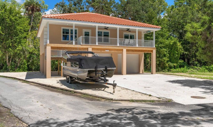 Homosassa Villa | Stunning, brand new - July 2024 - 3-bedroom villa with River view