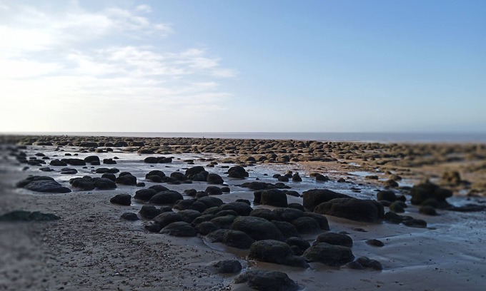 Holme Cabaña | Stunning Driftwood Cottage at Holme-next-the-sea
