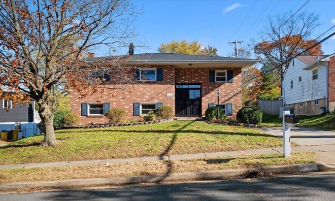 South Gate Casa | Stunning Furnished Modern Home