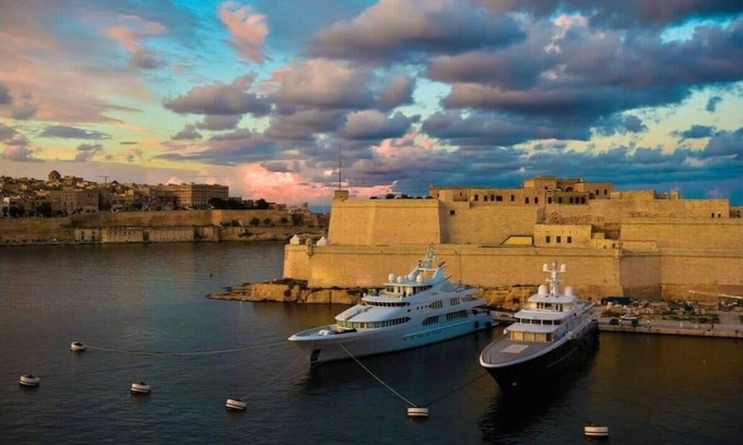 Senglea Apartamento | Eclectic Apartment with Incredible Harbour views