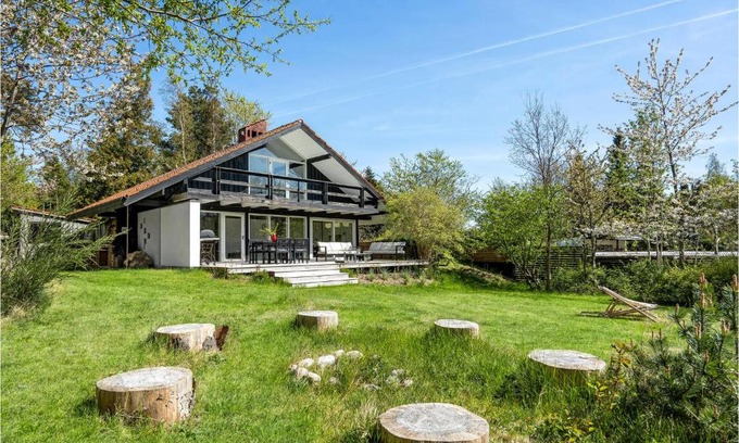 Rageleje Casa | Stunning Home In Vejby With Wifi