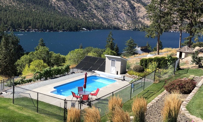 Manson Casa | Stunning lake and mountain view home