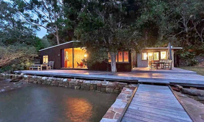 Bar Point Cabaña | BARCO DE OXLEY. llegar en barco RÍO DE HAWKESBURY. impresionante cobertizo original