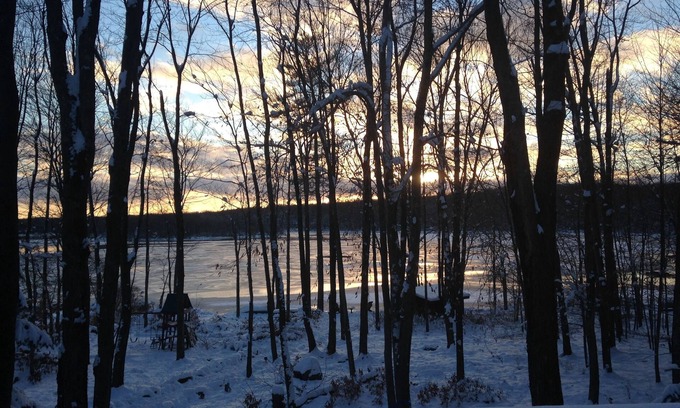 Locust Lake Village Casa | Preciosa LAKEFRONT Luxury-Hot Tub, puestas de sol, chimenea, sauna, minutos para esquiar.