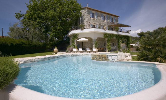 Les Maillans Villa | En piedra, recientemente renovado Bastide, con piscina privada.