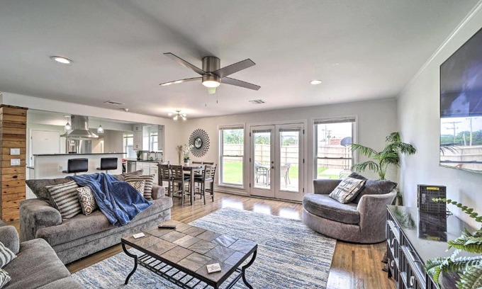 Tulsa Casa | Stunning Tulsa Getaway with Deck Near Downtown!