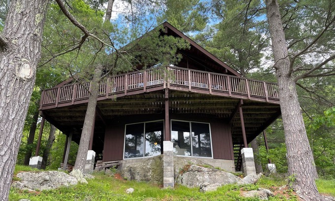 Keene Casa | Stunning views from house high up on mountain side.