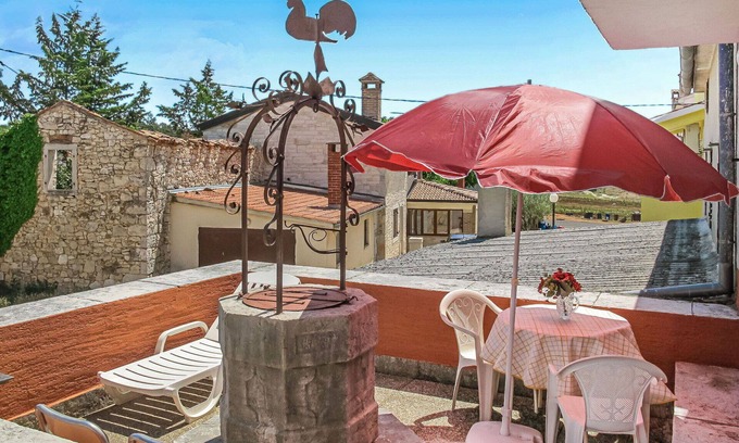 Vrznaveri Casa | Preciosa casa de vacaciones para 6 personas con WIFI, A/C, TV, terraza y mascotas permitida