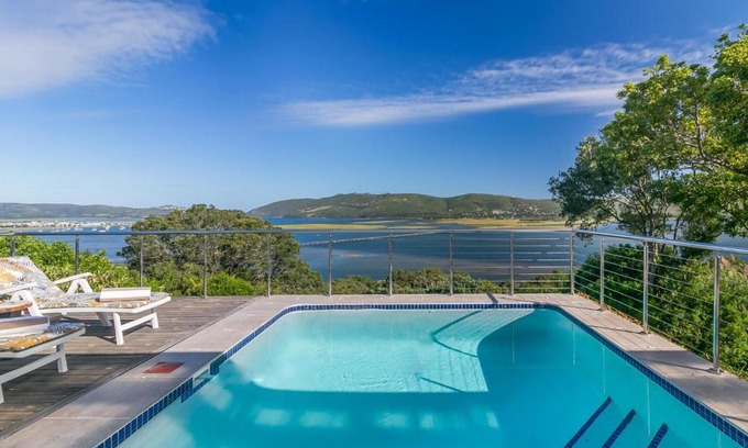 Paradise Apartamento | Stunning Villa with pool and views of Knysna