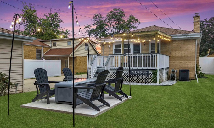 Westchester Casa | Stylish Buckingham Getaway/Game Room, Fire Pit & Outdoor Lounge