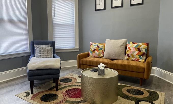 West Orange Apartamento | STYLISH HOME 20 MINS AMERICAN DREAM MALL NYC EWR