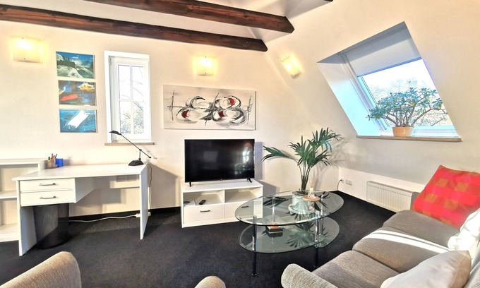 Ahrensburg Apartamento | Stylish living in a 45m² attic apartment for 1-2 people