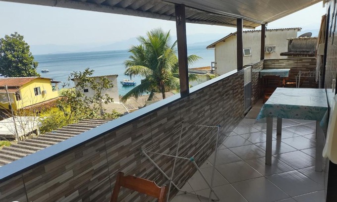 Praia de Aracatiba Cama Y Desayuno | Suítes Carla e Carol