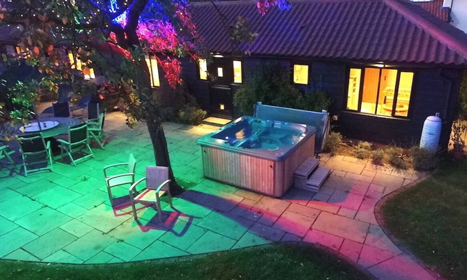 Eye Casa | Retiro de Suffolk con jacuzzi, con capacidad para 6-8