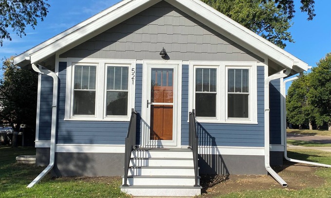 Madison Casa | Summit Splendor, a splendid place to stay while in Madison, SD